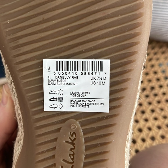 Clarks Women’s Leather Slip-Ons NWOB - Picture 9 of 9